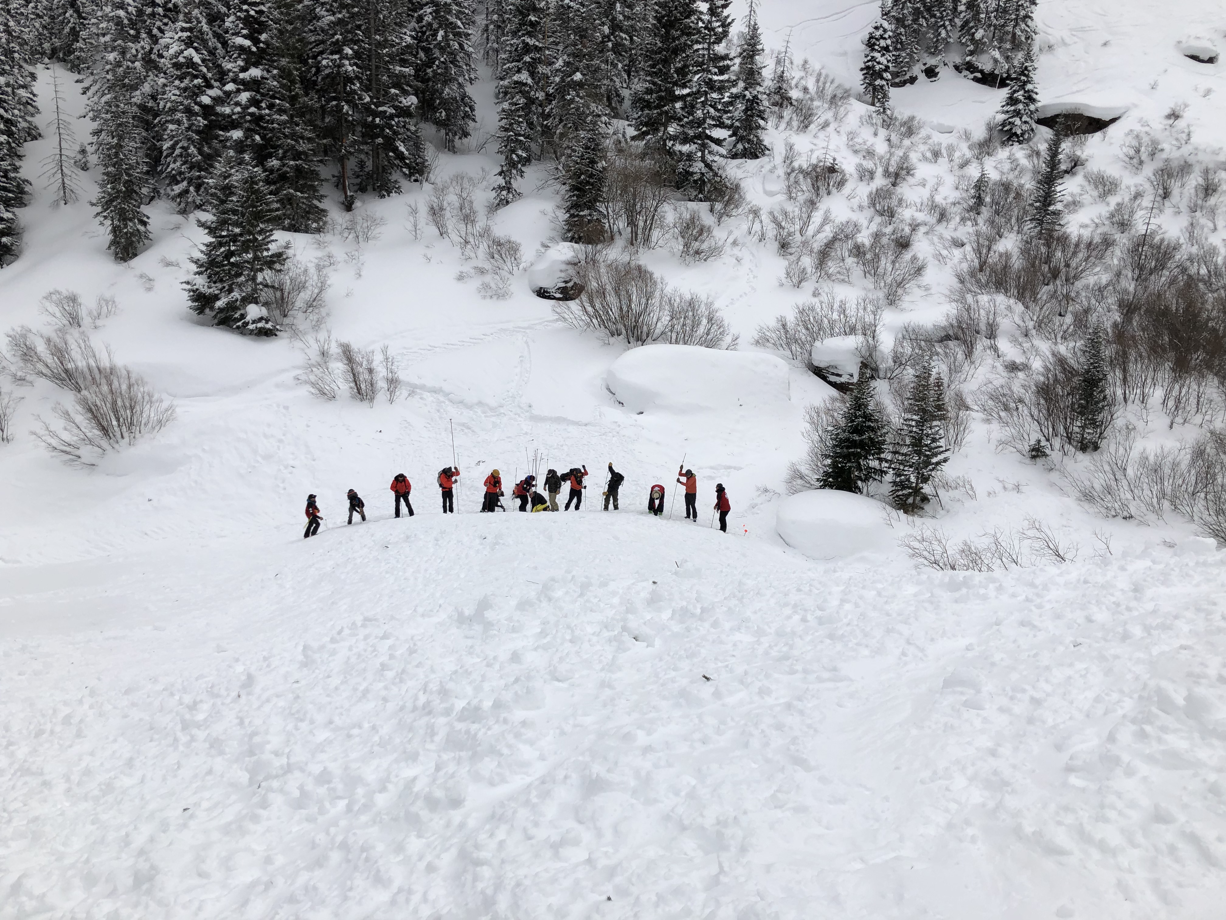 A ducked rope line. A massive avalanche: Detailed report on deadly