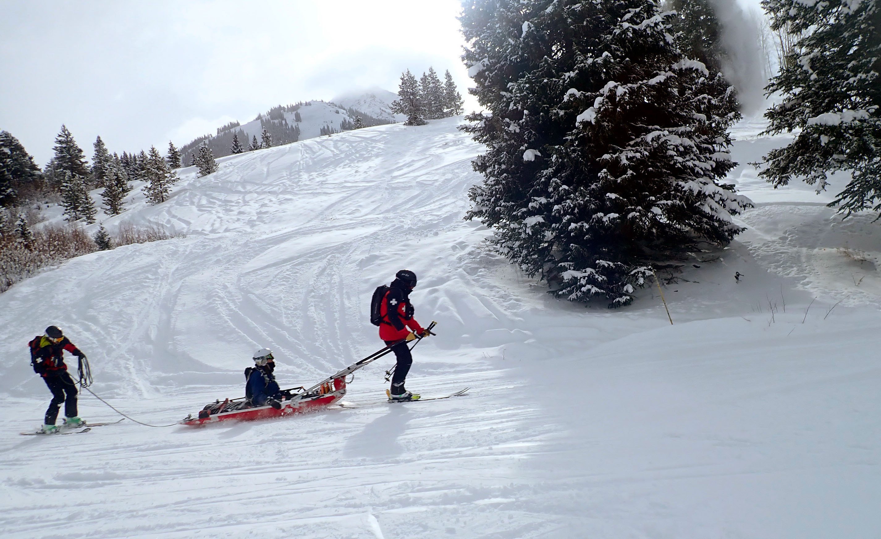 Some Colorado lawmakers want ski resorts to report injuries and