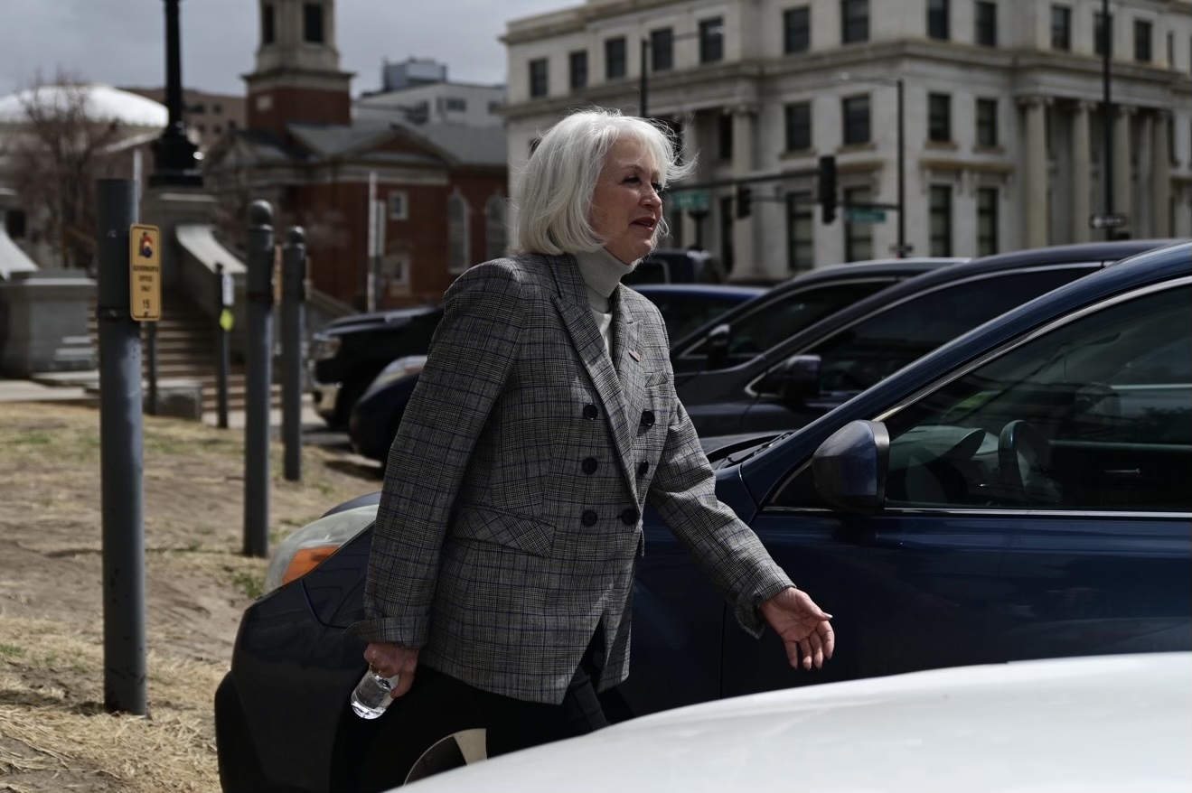 Mike Lindell says he gave as much as 800K to Tina Peters’ defense fund