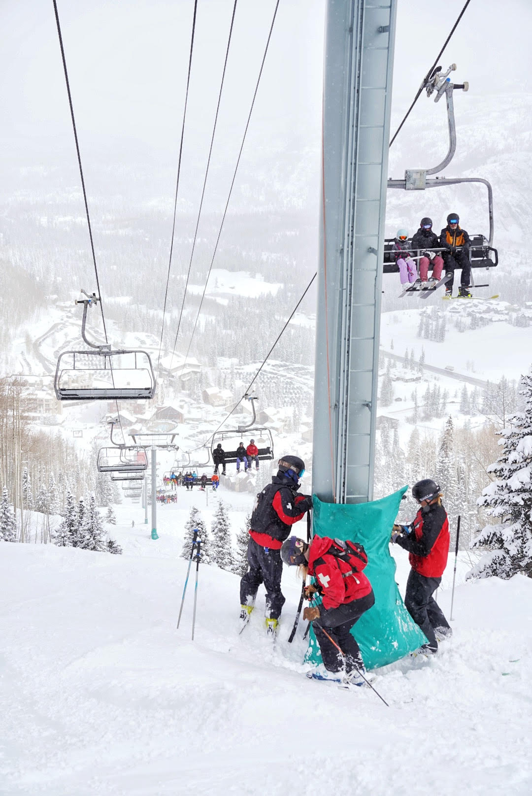 Purgatory ski patrollers form union to negotiate better pay, benefits