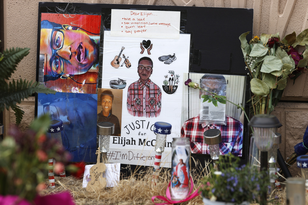 Prosecutors set to lay out case against Aurora officers in the death of Elijah McClain