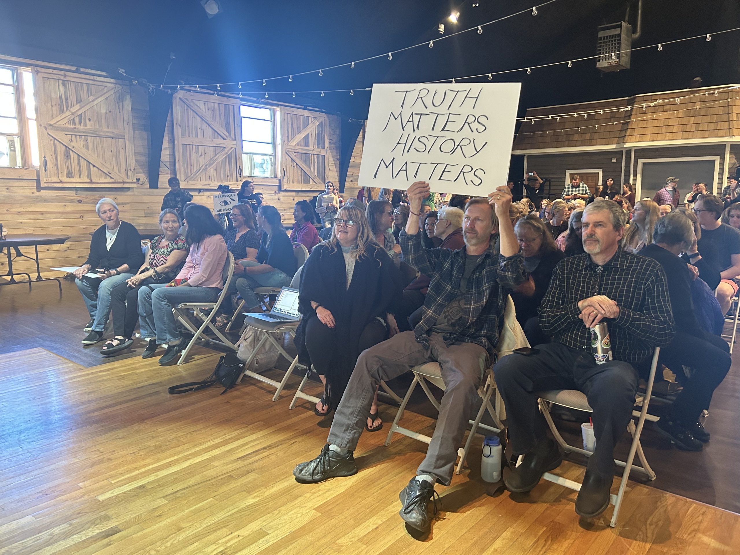 Woodland Park teachers criticize conservative board that made sweeping changes