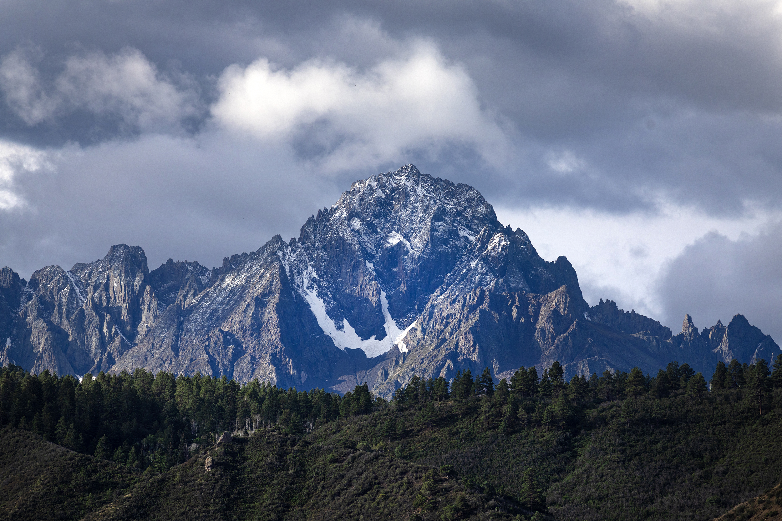 Colorado man dies while hiking 14,000-foot mountain near Ouray