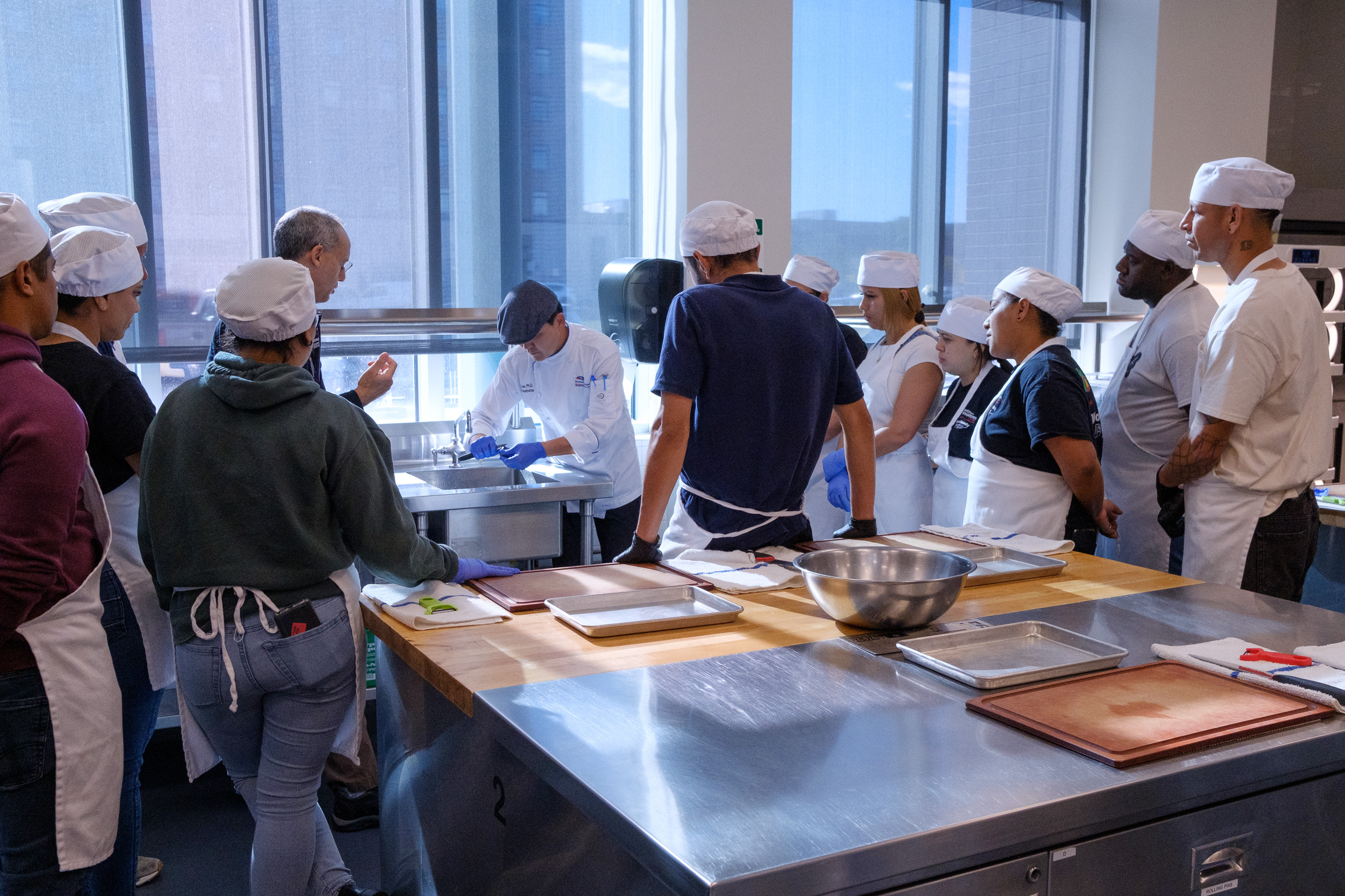 Immigrants in Denver jobs program trained for restaurants, construction ...