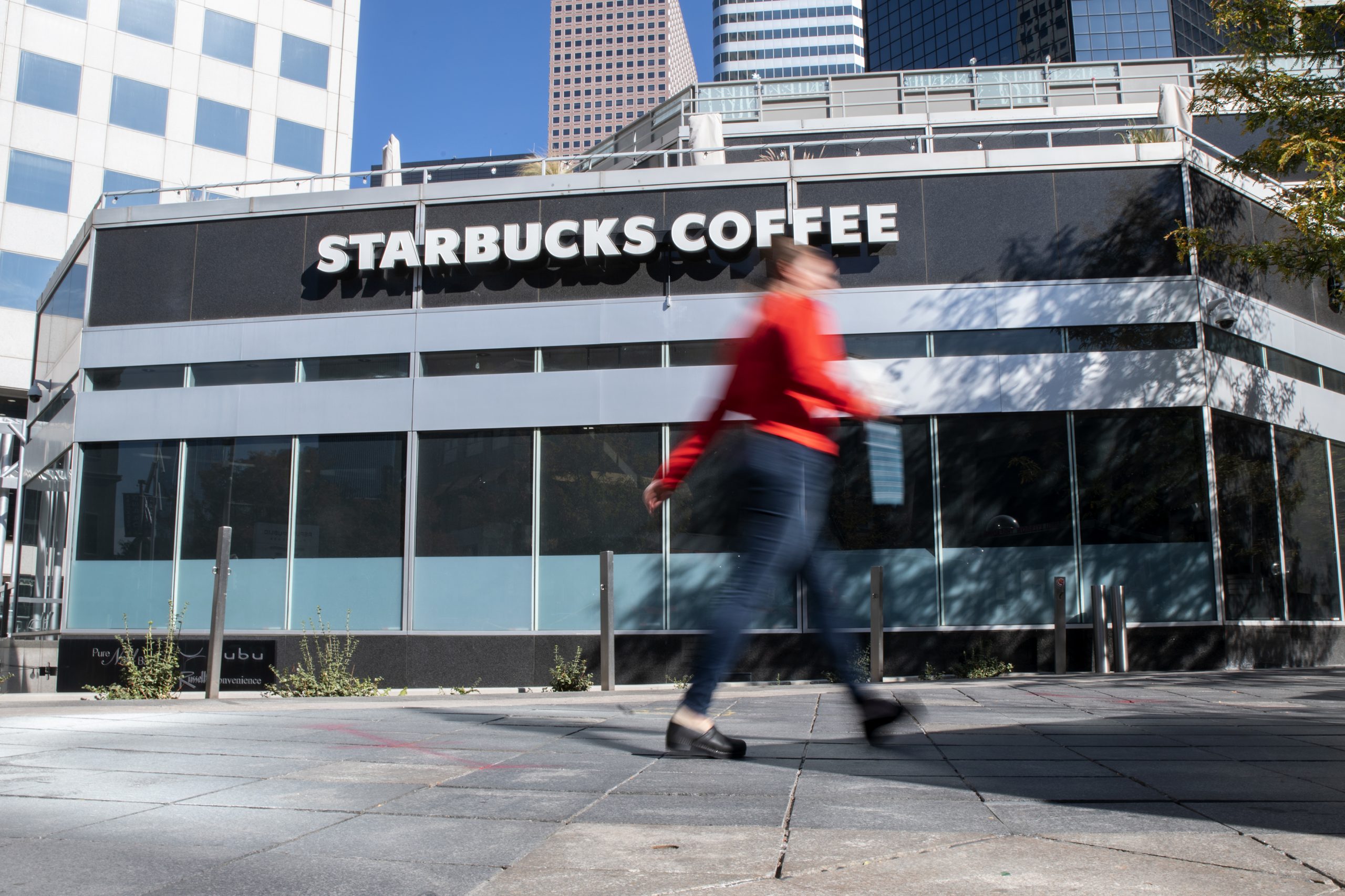 Colorado Starbucks workers sue over company’s new dress code