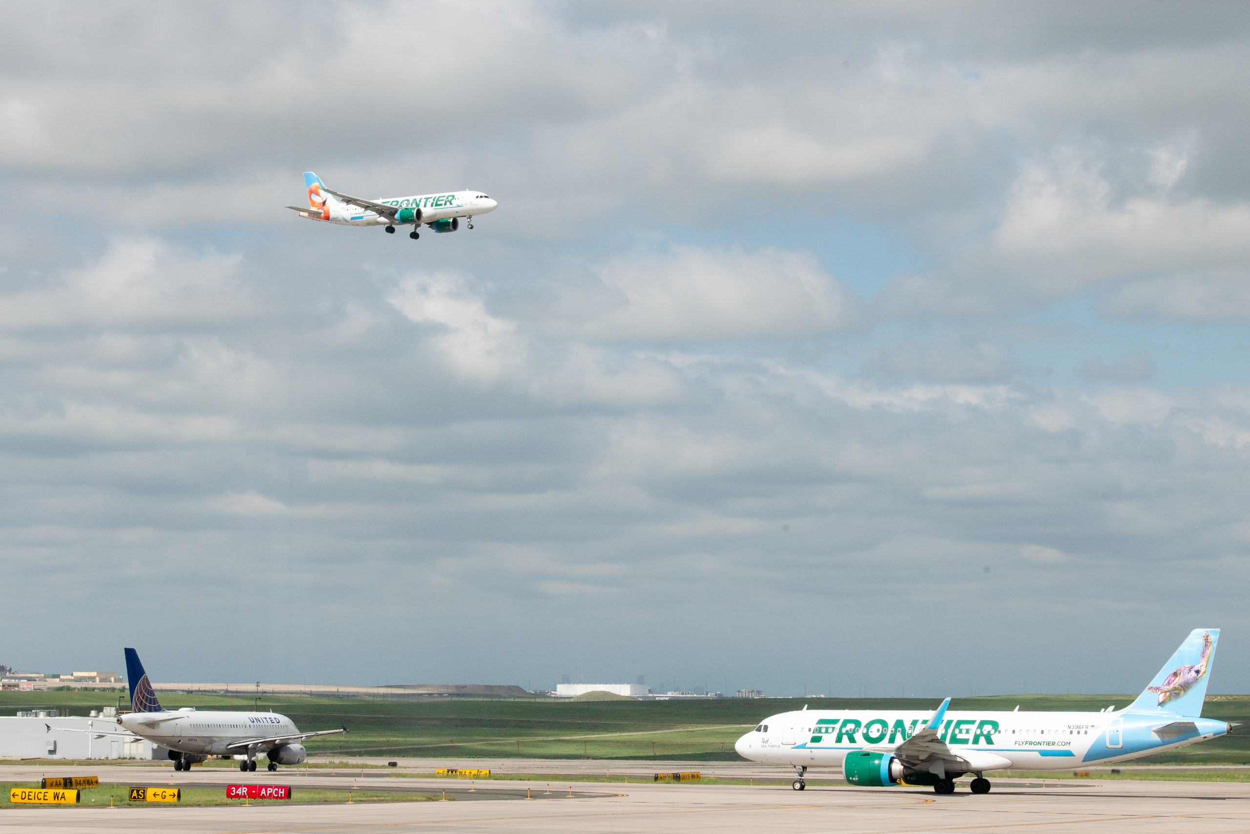 Equipment outage at FAA facility causes flight delays at Denver International Airport