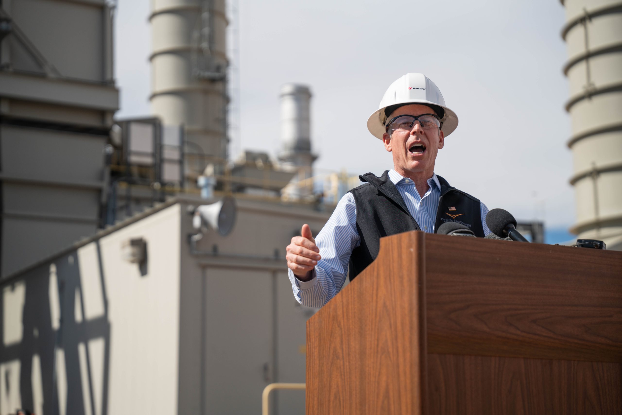 Energy Secretary Chris Wright, during Colorado stop, warns that high gas prices could last weeks