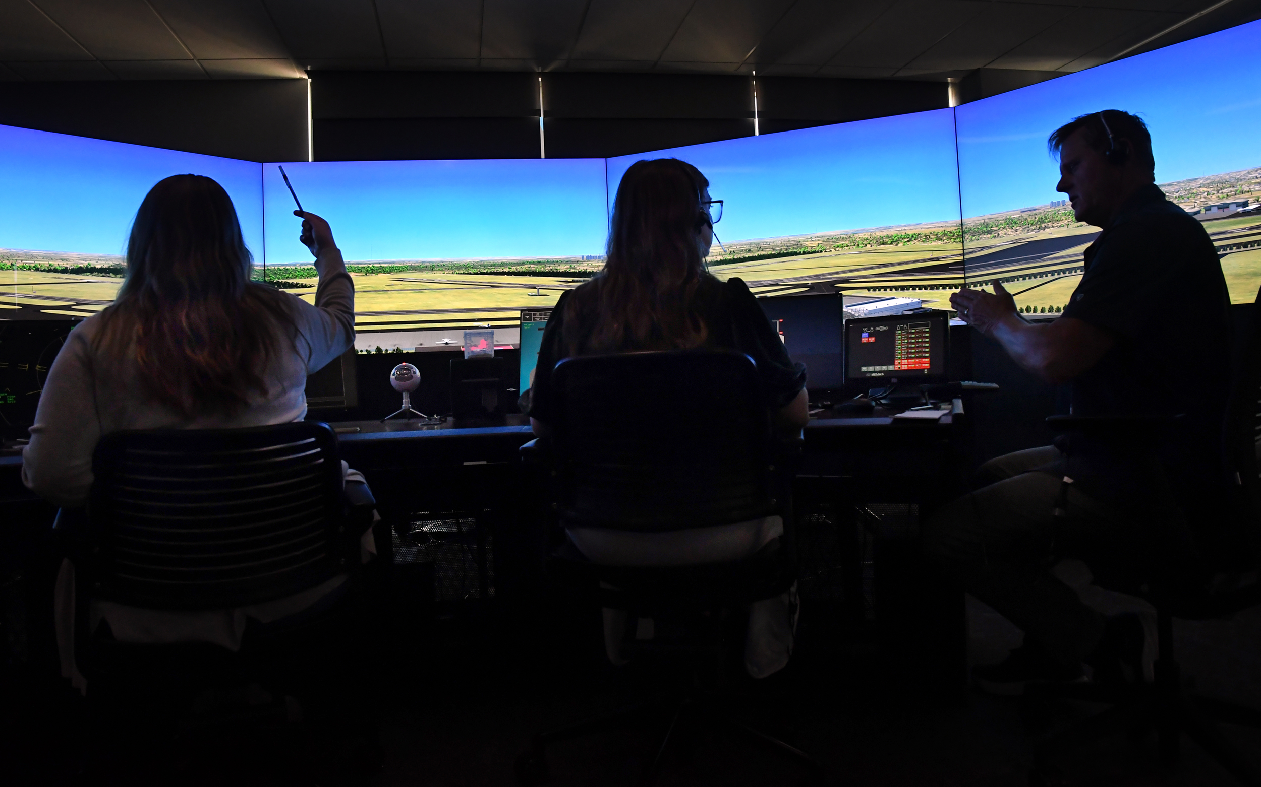 Amid air traffic controller shortage, this Colorado college is fast-tracking the next generation
