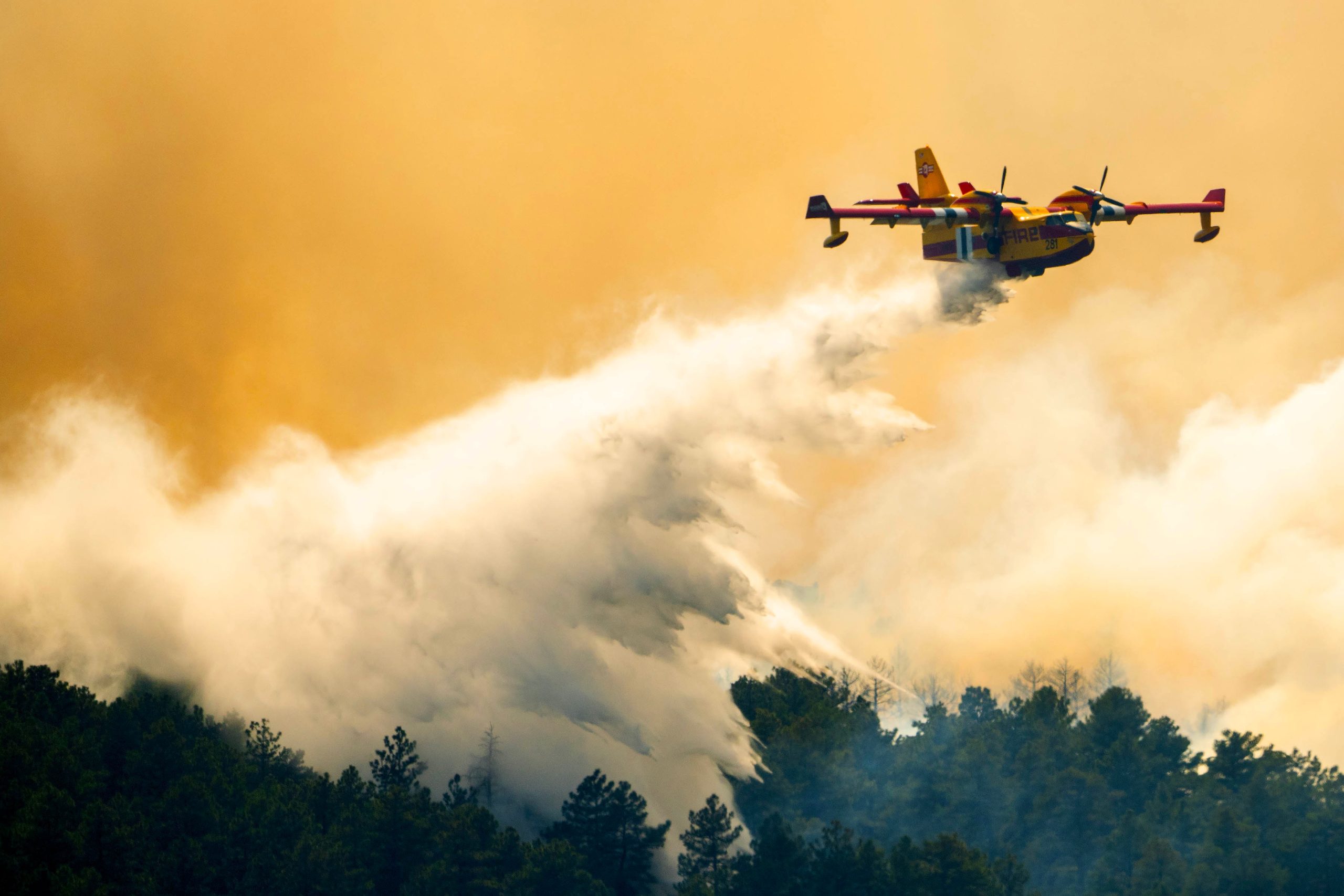 Aspen Acres fire remains “serious threat” to homes in southern Colorado as new team takes command